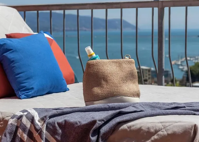 Rifugio Dei Poeti * 斯培西亚